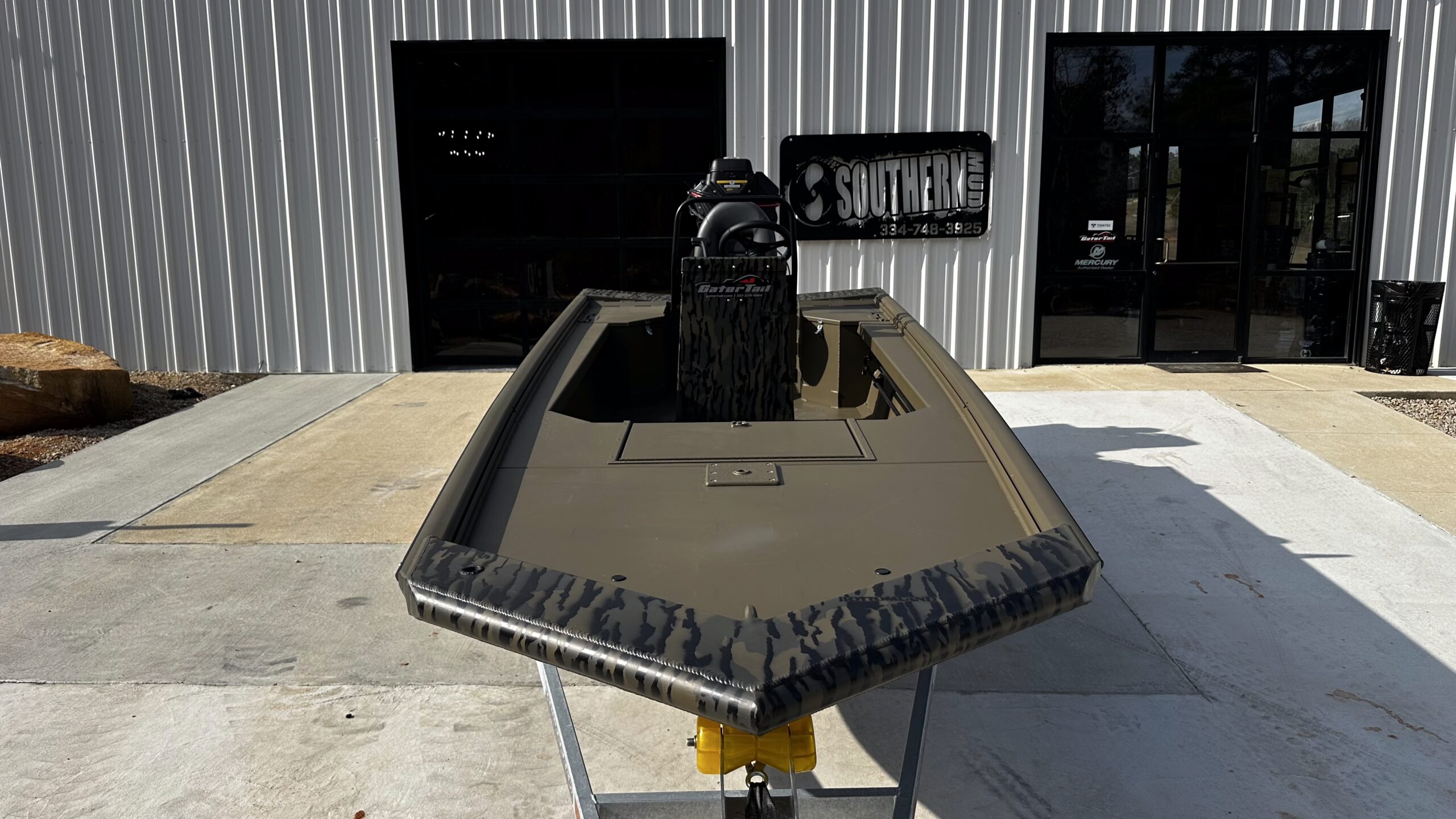 1854 Extreme – Center Console – Bottomland